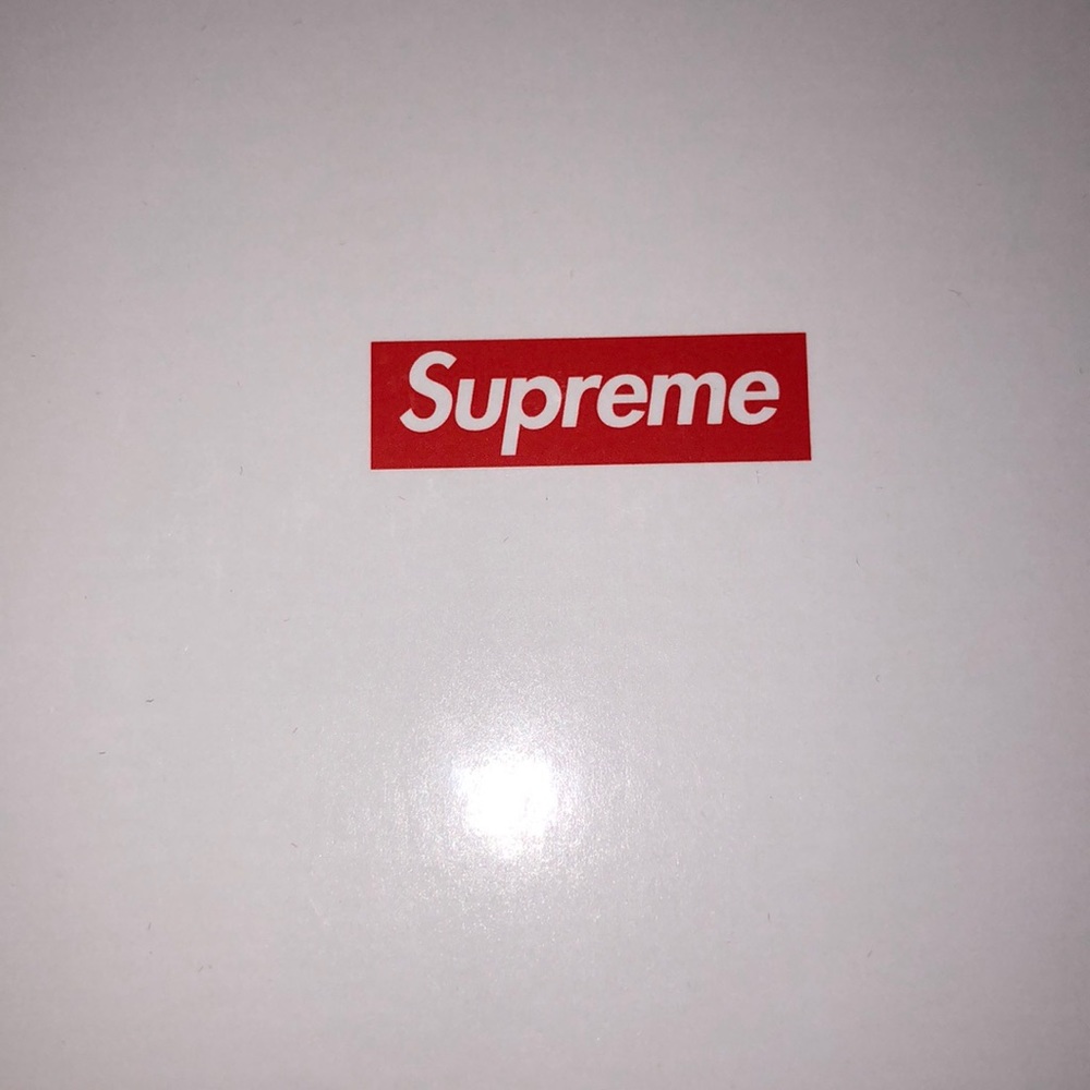 Supreme Box - Picture 6 of 6